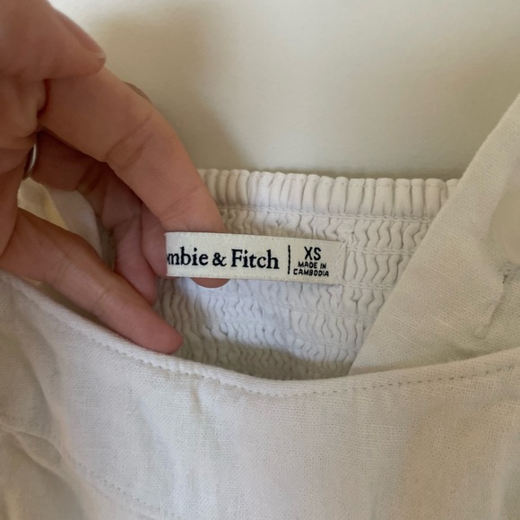 Abercrombie & Fitch White Cropped Square-Neck Tank - Picture 2 of 3